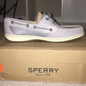 NWOT SPERRY SHOES
